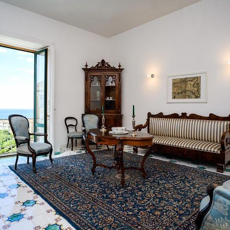 Amalfi Coast Family Luxury Suite Виетри Экстерьер фото