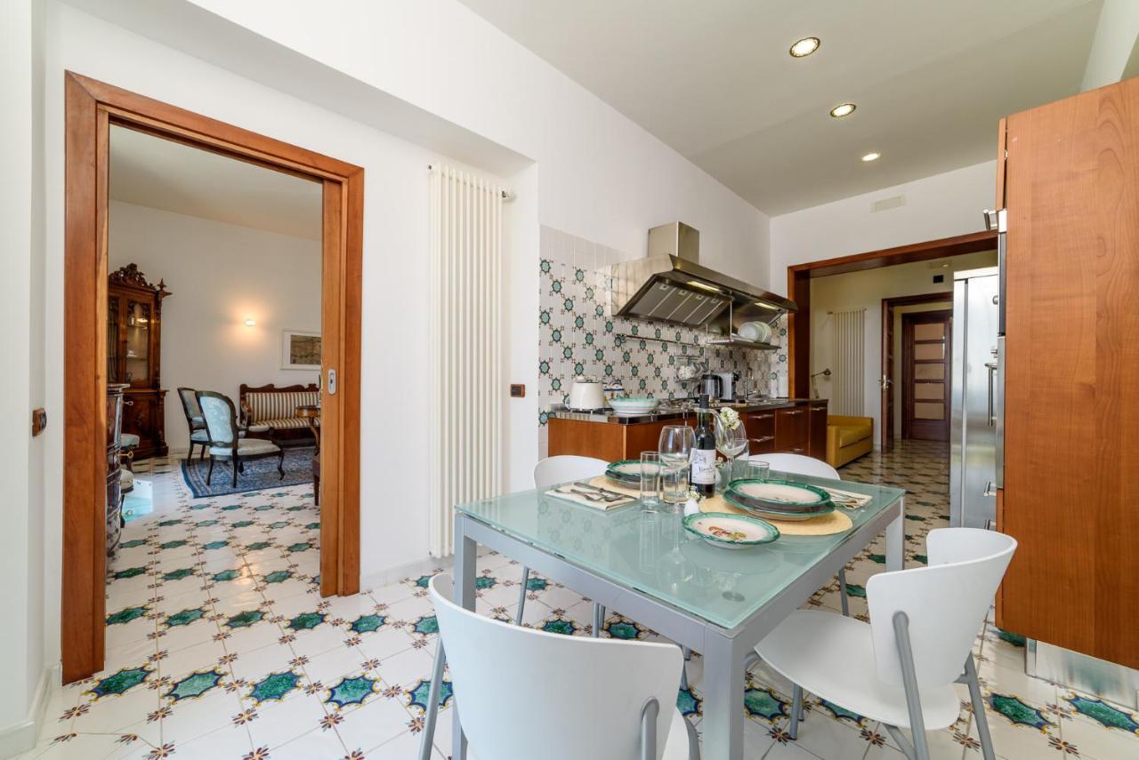 Amalfi Coast Family Luxury Suite Виетри Экстерьер фото