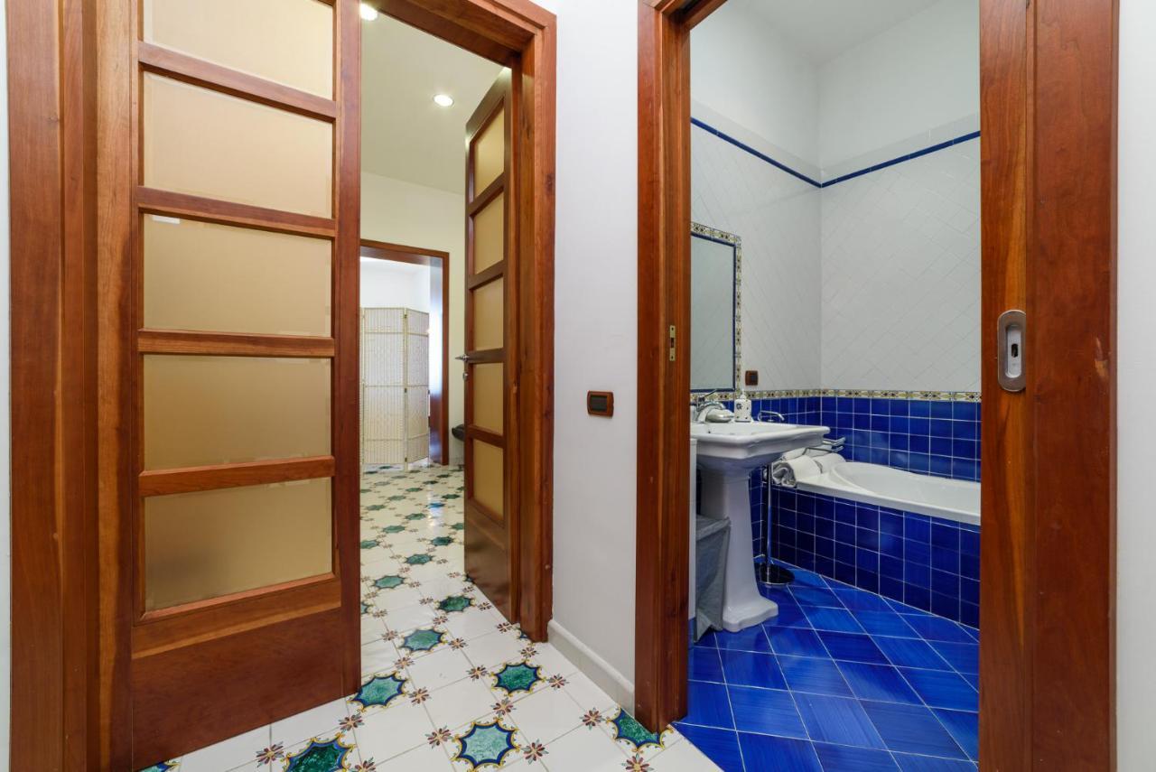 Amalfi Coast Family Luxury Suite Виетри Экстерьер фото
