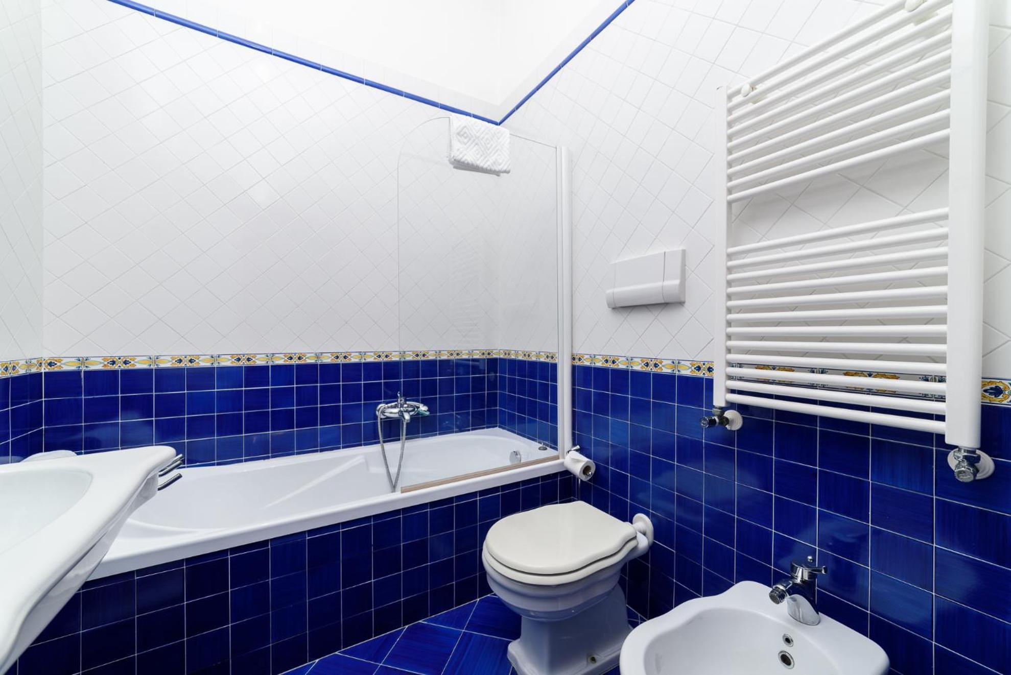 Amalfi Coast Family Luxury Suite Виетри Экстерьер фото