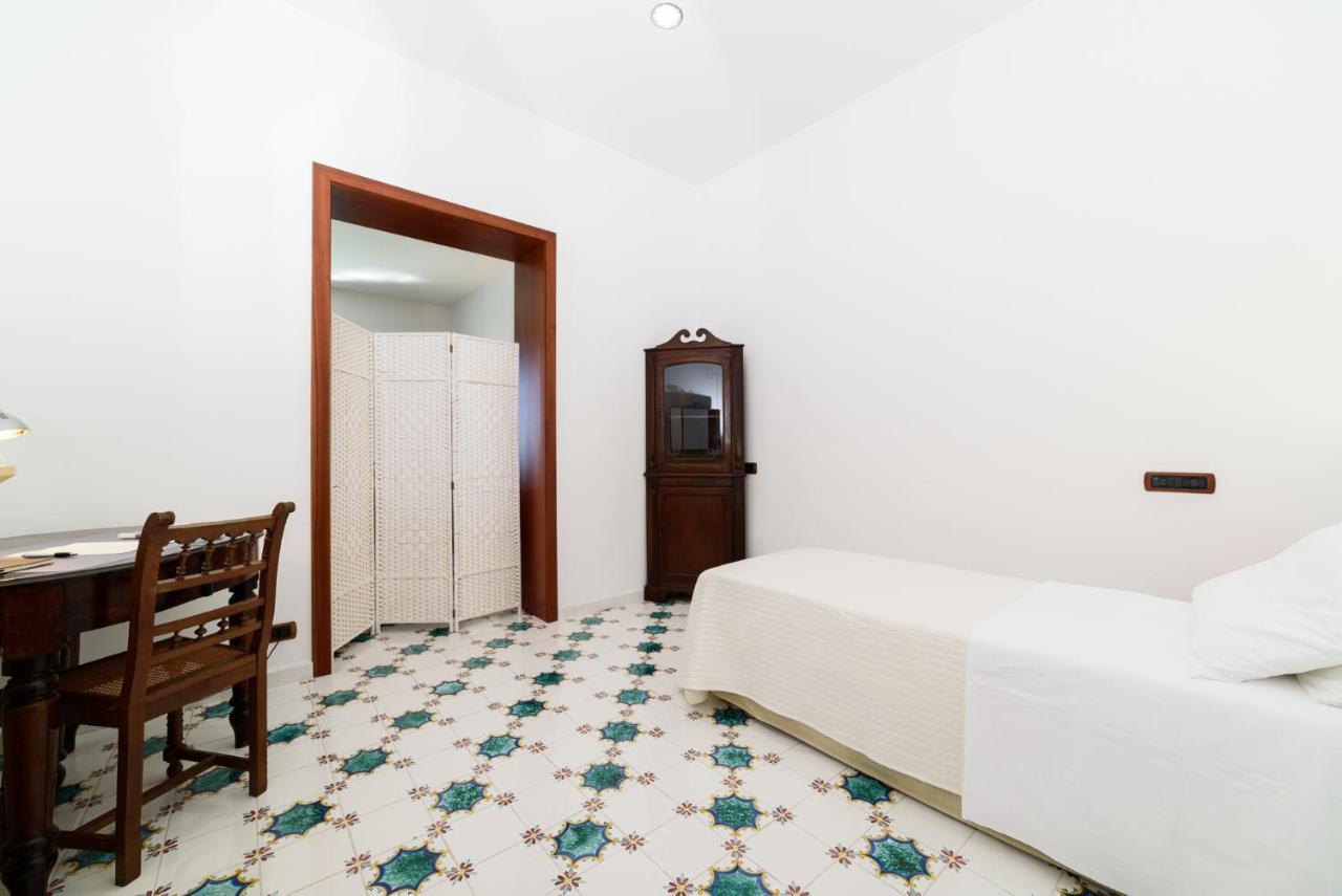 Amalfi Coast Family Luxury Suite Виетри Экстерьер фото