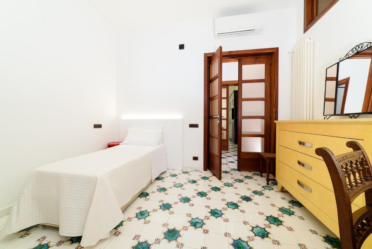 Amalfi Coast Family Luxury Suite Виетри Экстерьер фото